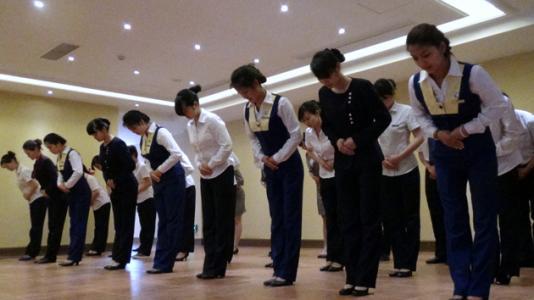 融入趣味游戲的禮儀培訓 激發員工參與熱情